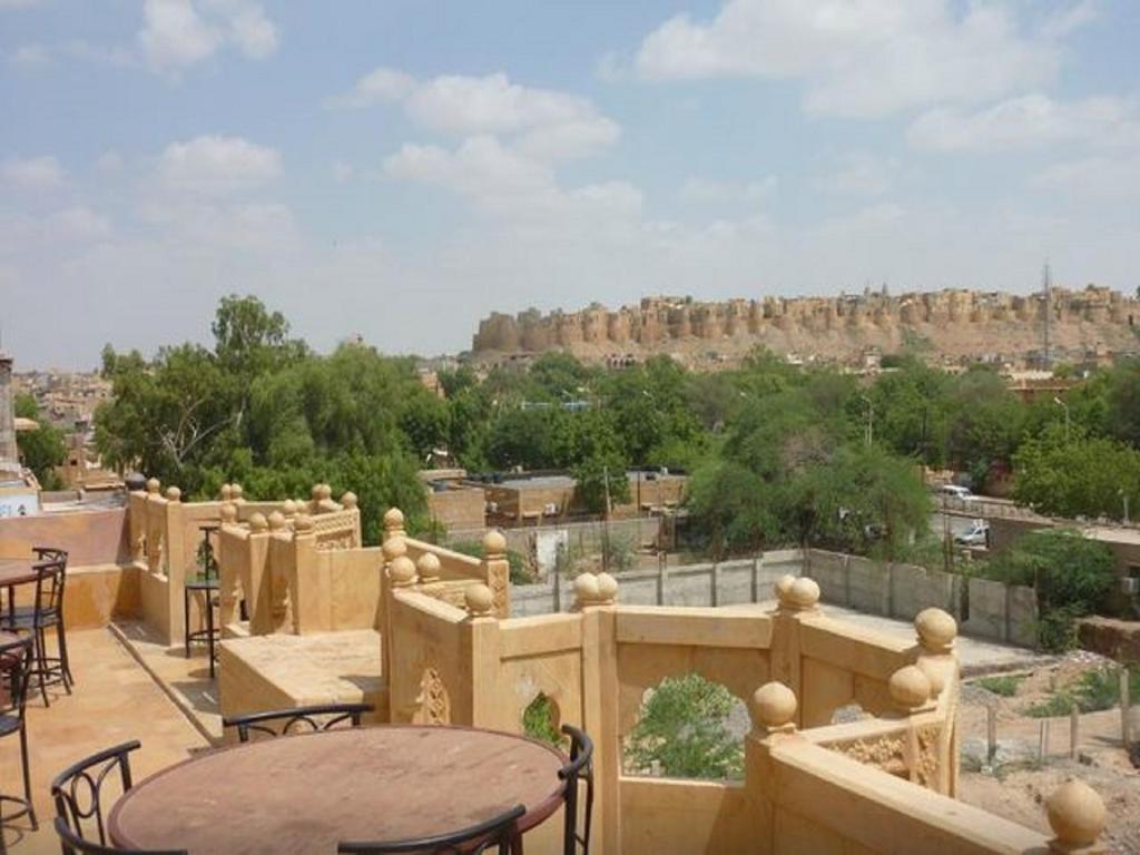 Hotel The Golden House Jaisalmer Buitenkant foto