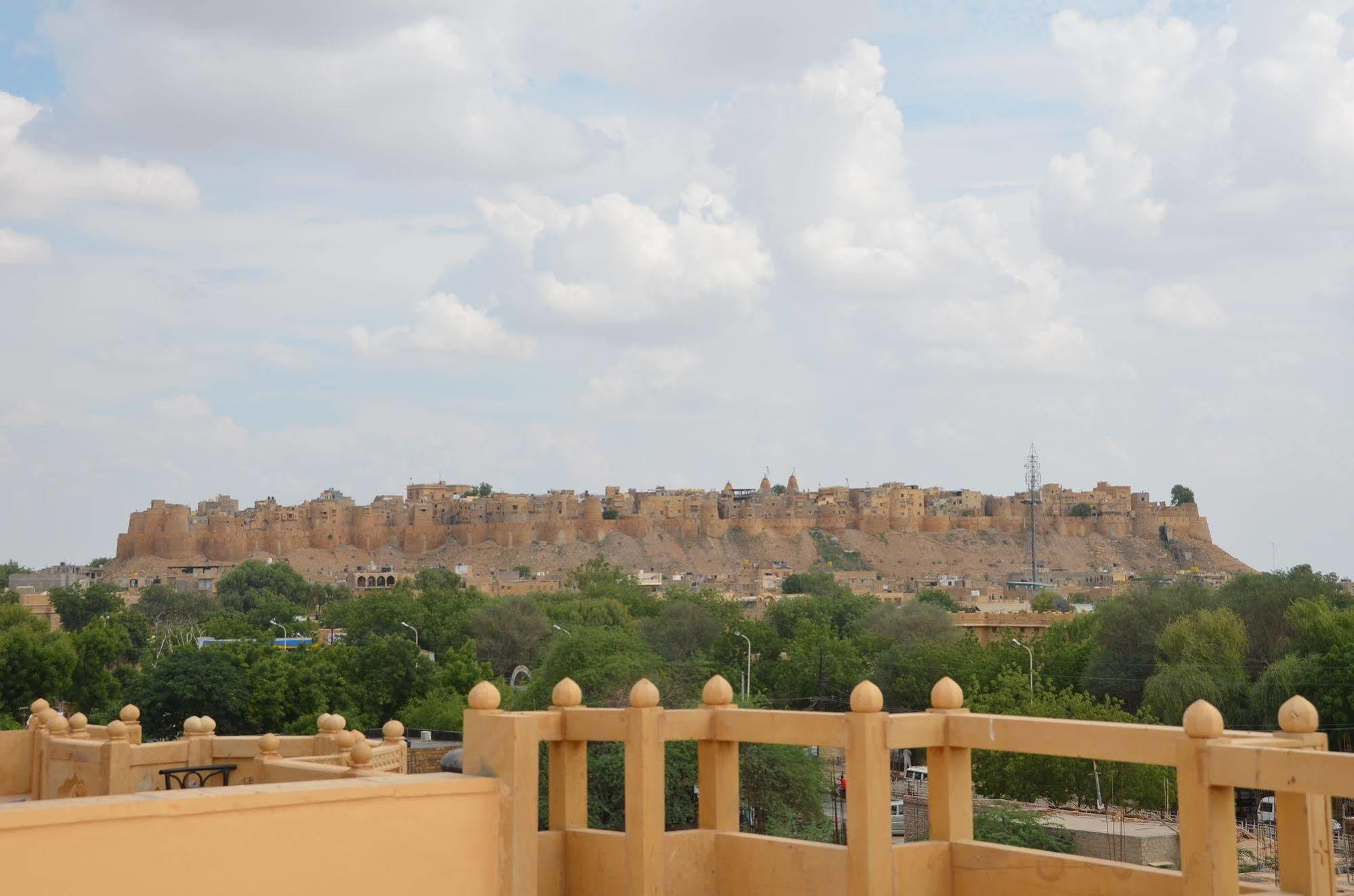 Hotel The Golden House Jaisalmer Buitenkant foto